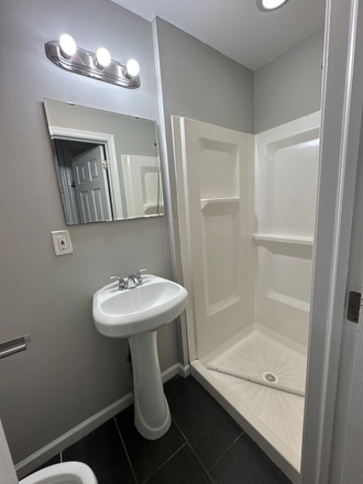 BATHROOM - Temple Villas- 1415 N 15th St unit D Apartments
