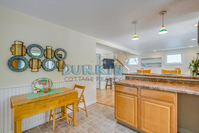 kitchen - Updated 3 Bed House Perfect for Students