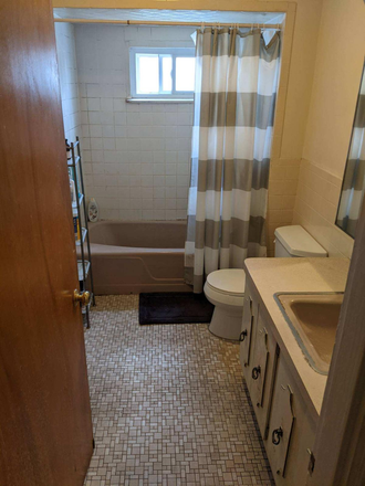 Interior - room rental borders Tufts one block from SEC, JCC, & green line Apartments