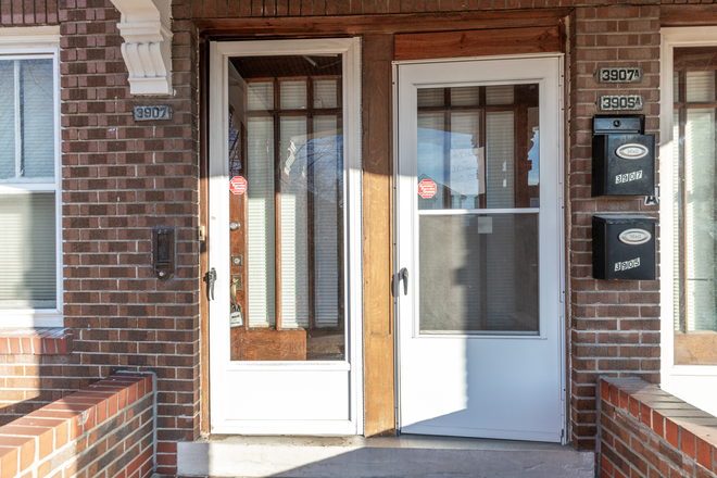 Building Front - 3905A Dunnica Ave, St. Louis, MO 63116 Duplex