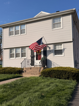 Front view of the house - Beautiful 3 bedroom Apartment