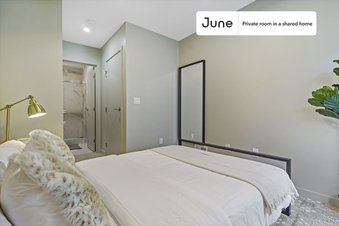 Photo - Private bedroom in 5 bed/3.5 bath Home