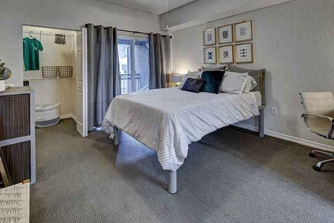 Bedroom - 5-minute walk from campus! (Avalon Heights) Apartments