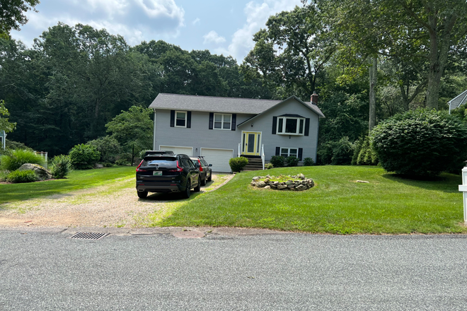 Street View - Quiet Family Home
