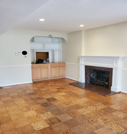 Living Room - Graduate in style - 4 bed/3.5 bath close to campus House