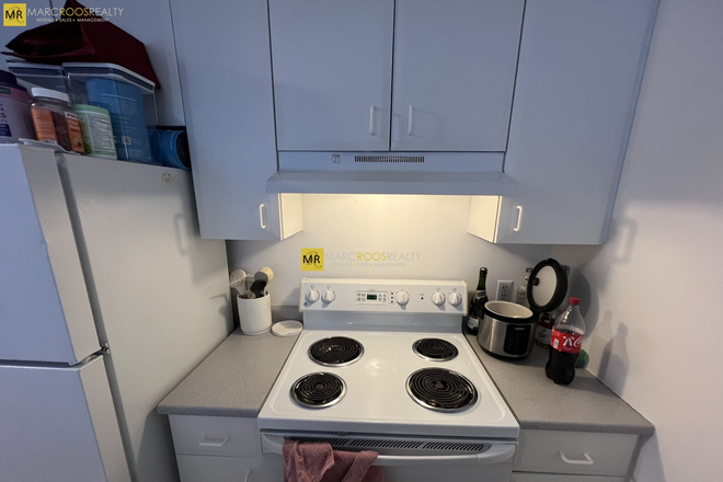 Call NOW for showings! 617-236-8550 - BEACON ST - *NO FEE!* KENMORE 1 BED 1 BATH W/ LAUNDRY ON SITE! *AVAIL 9/1/2026* Apartments