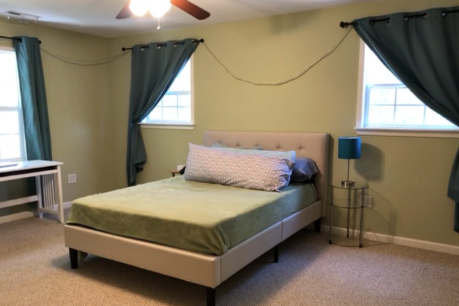 Main Bedroom - Quick to MUSC, Great setup