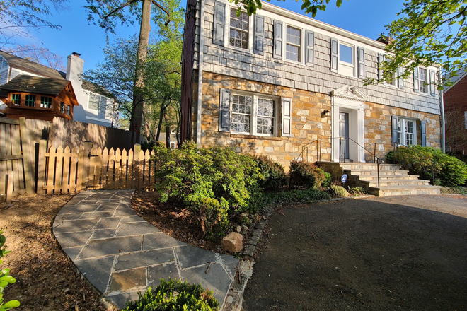 Entrance to Apartment - Large Leafy and Luxurious Chevy Chase DC Studio Rental