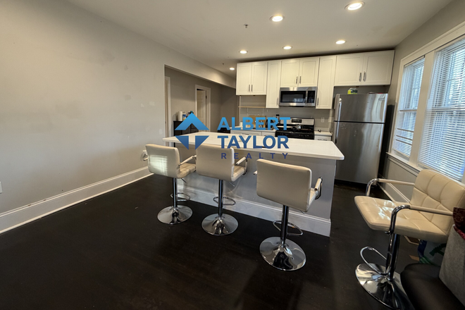 Kitchen - 4 Bed 2 Bath on parker Hill Ave!! Apartments