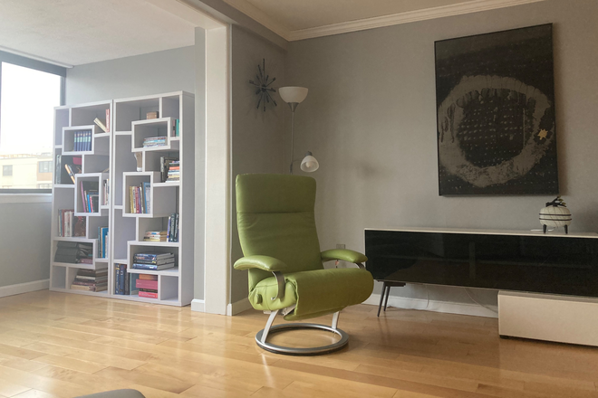 Study and dining nook - Steps from Mass General.  Super contemporary luxury furnished apartment in concierge building