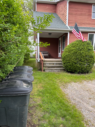Front Door Entrance - Ultra-Modern  TownHouse,  Spring Semester 1/01/26-5/23/26  & now.  Immaculate 3 Bedrooms, 2 Baths!