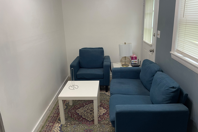 Living room - Condo near campus-December-August