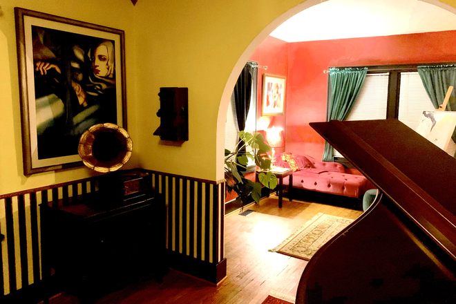 Dining room (The Piano Room) - 1920's Art Deco House