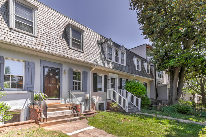 Outside View - Great Renovation 2027-2028 Year- Two Blocks to Campus Townhome
