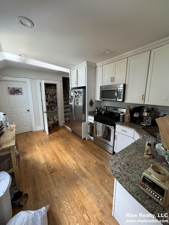 kitchen - 4 bed/ 2 bath in single family home!!