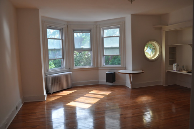 Bedroom - Large studio with separate eat in kitchen _10mins' walk to Upenn Apartments