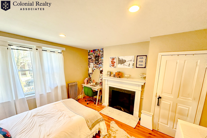 Unit - Lock it down before break! NO BROKERAGE FEE OR SECURITY DEPOSIT DUE! Apartments