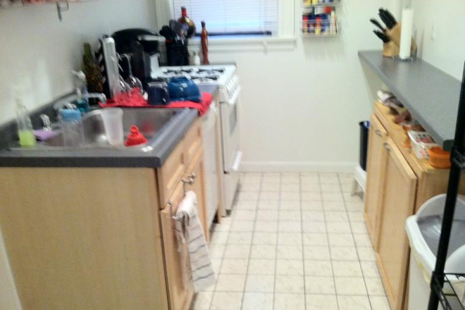 KITCHEN - CLEVELAND CIRCLE 1 BED AYR RD MOVE IN **AUGUST 1ST*** great for BC LAW Apartments