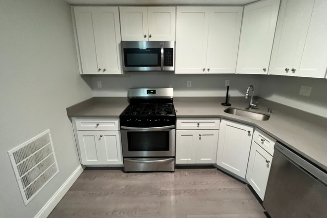 Call NOW for showings! 617-236-8600 - MAVERICK ST - LRG 2BR IN JEFFRIES POINT NEAR MBTA FOR *9/1/2025* W/ 2 BATH, W/D IN UNIT, REAR DECK! Apartments