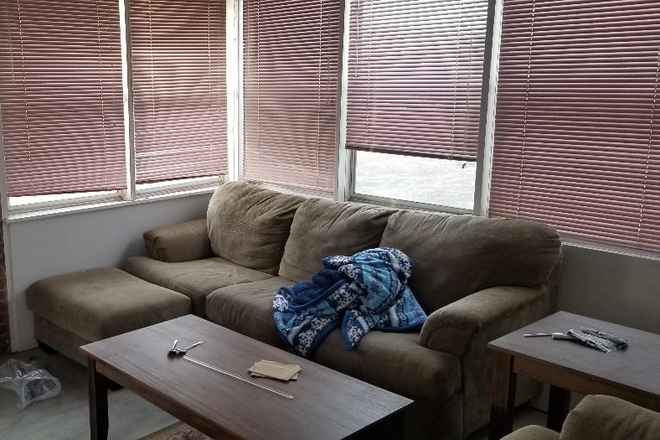 Enclosed patio - 2129 N. 9th St. (1.5 blocks north of CMU campus & 3 blocks from St. Mary's Hospital) House