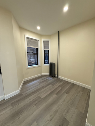 Bedroom - Just Renovated One Bedroom in Symphony Mass Ave 9/1 No Fee Apartments