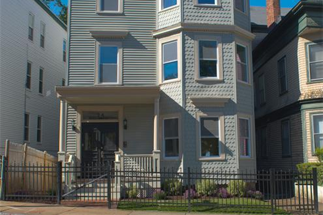 Street view - 4br needs one more flatmate!