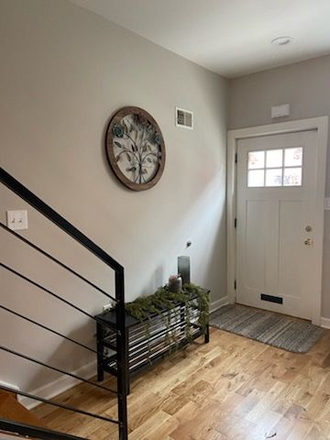 entrance to livingroom - 3732 Brandywine St. 5 bedroom & 5 Bathroom furnished 3 story house