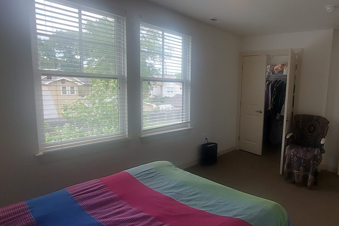Bedroom - Relet:2BR thome for PU faculty/staff only-N. Stanworth Dr-Princeton