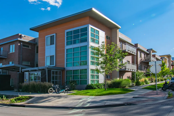 street view - Saga Boulder Apartments
