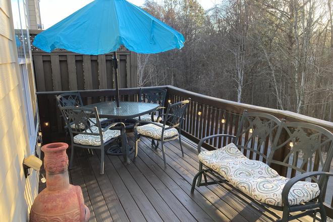 Deck - Female Student Housemates Needed In Quiet Townhome Community Overlooking KSU Athletic Fields