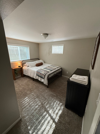 Furnished room - Room for Rent! House