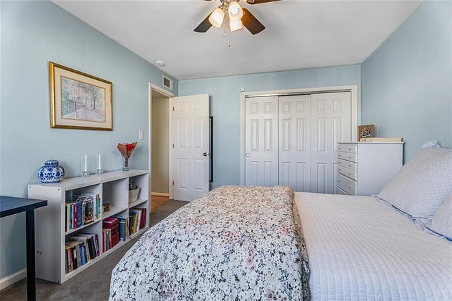 Bedroom - A room for rent in 2/2 private condo