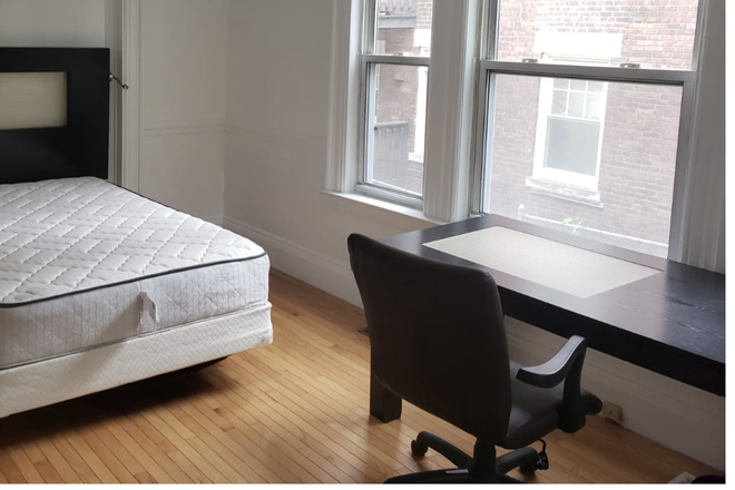 Bedroom - Large 6 bed/3 bath in Brookline for Fall 2026! Just a 15 min walk from campus Apartments