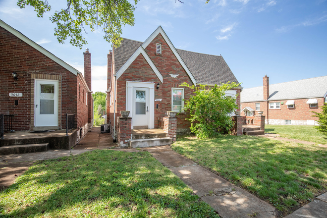 Outside street view - 5644 Chippewa Street St. Louis, MO 63109