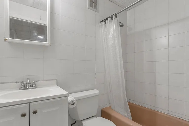 Bath - 1 bed 1 bath (symphony) Apartments