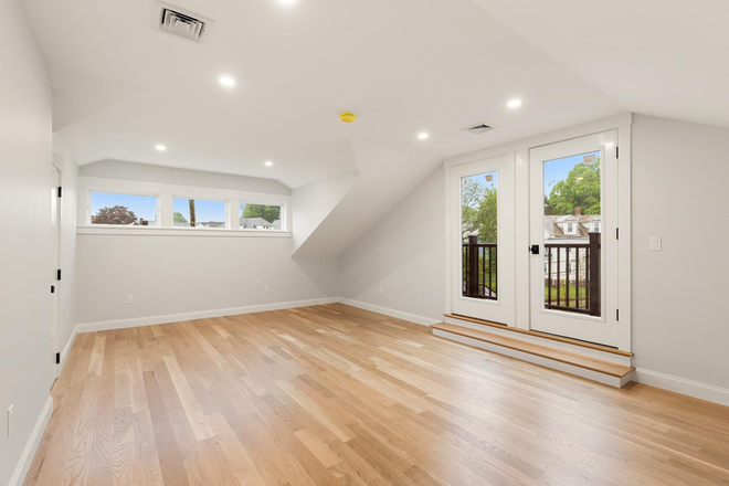 Third floor - New construction luxury home minutes from Boston