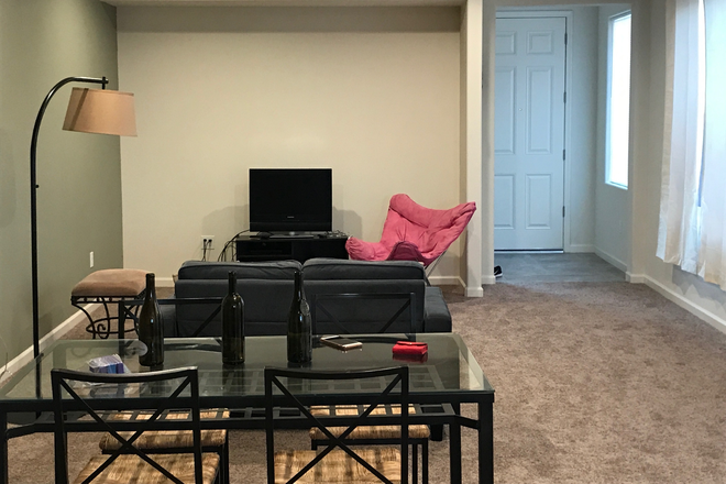 Living room - Apply Now! for Spring 2026  Housing for UC Merced *Ideal for UC Merced Students, Staff House