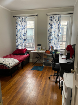 Bedroom - Private Room Available From Mid Jan - August Apartments