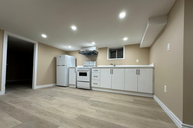 Kitchen - Room for rent in a 2bdrm basement aprt Triplex