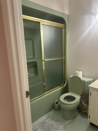 Additional Bathroom, Shower and Tub. - Nice Residence-Walking Distance to Campus * Furnished $1,750 Utilities Included & Hi Speed Internet House