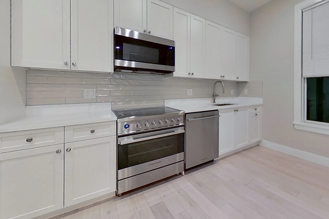 . - STUNNING 1 BED WITH IN-UNIT LAUNDRY, AVAILABLE 9/1/2026!! Apartments