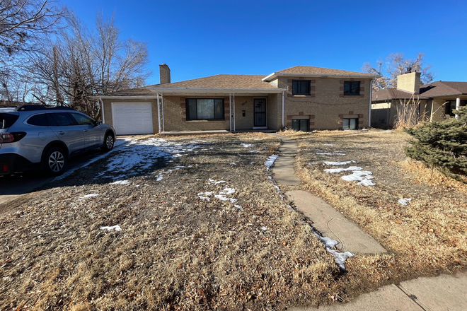 Outside Street View - Room sublet (March-June) in a 3BR/1BA 5 minutes from Anschutz. Pet-friendly, fenced yard!