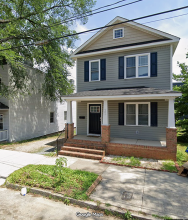 Outside view - 3 Bed 2.5 Bath house in Carver- Rooms for Rent