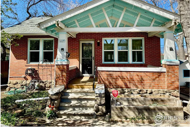 Front view of the house! - 1629 Arapahoe Avenue, 5 bedroom, 2 bath, very close to campus!
