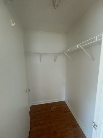 Walk in closet in each bedroom - University Oaks - Shared 4 bedroom/4 bathroom Newly renovated condo.