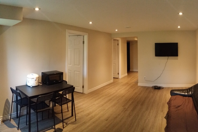 Basement - Den (common area) - Basement Suite (1 of 2 Rooms available), Close To Campus