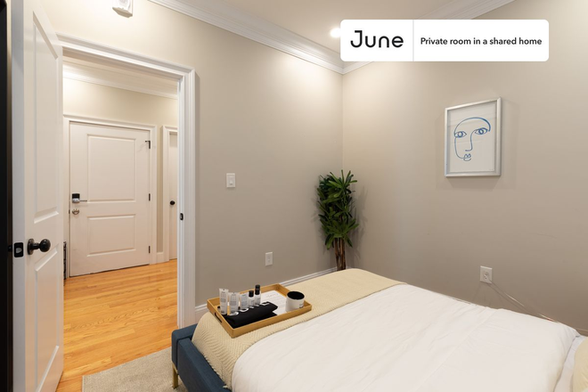 Photo - Private bedroom in 3 bed/1 bath Home