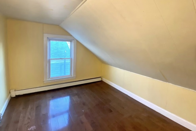 Unfurnished Bedroom/Study - Union Square 1-2 bedrooms, summer sublet (July - August, dates flexible, possible lease takeover) Townhome