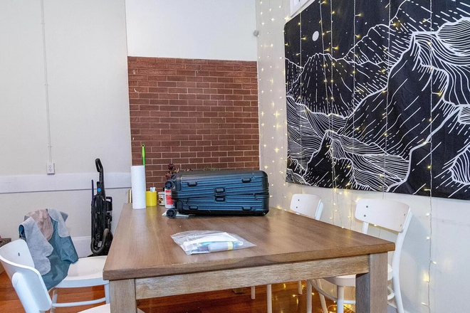 dining area - Bright and Sunny 3 Bed / 1 Bath w/ Heat and Hot Water included!! Avail. NOWW!!! Apartments