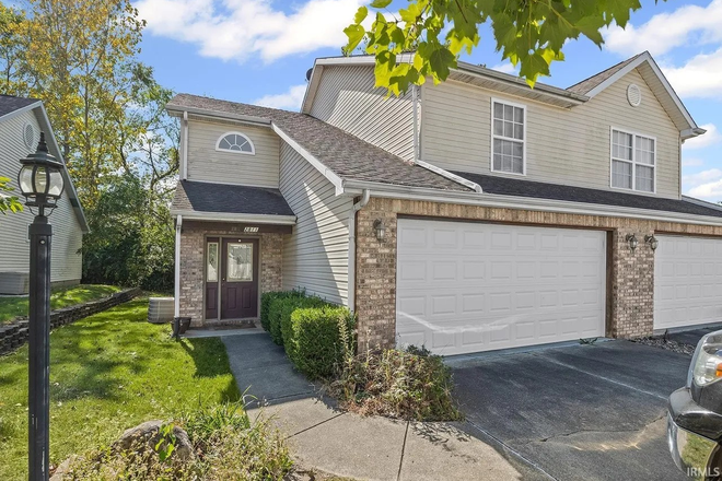 Front of Townhome - 2811 Wyndham Way (Perfect for Students & Faculty)